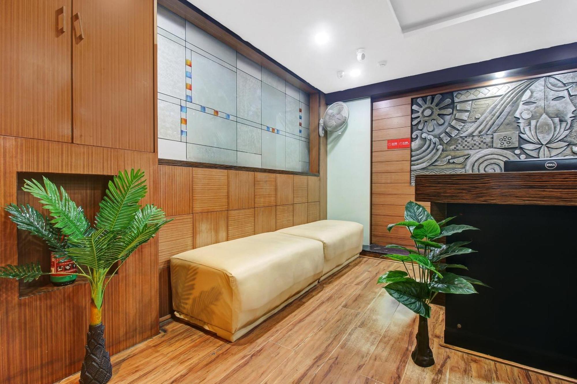 Townhouse Oak The Margi Hotel Near Yosufguda Metro Station Hyderabad Exterior foto