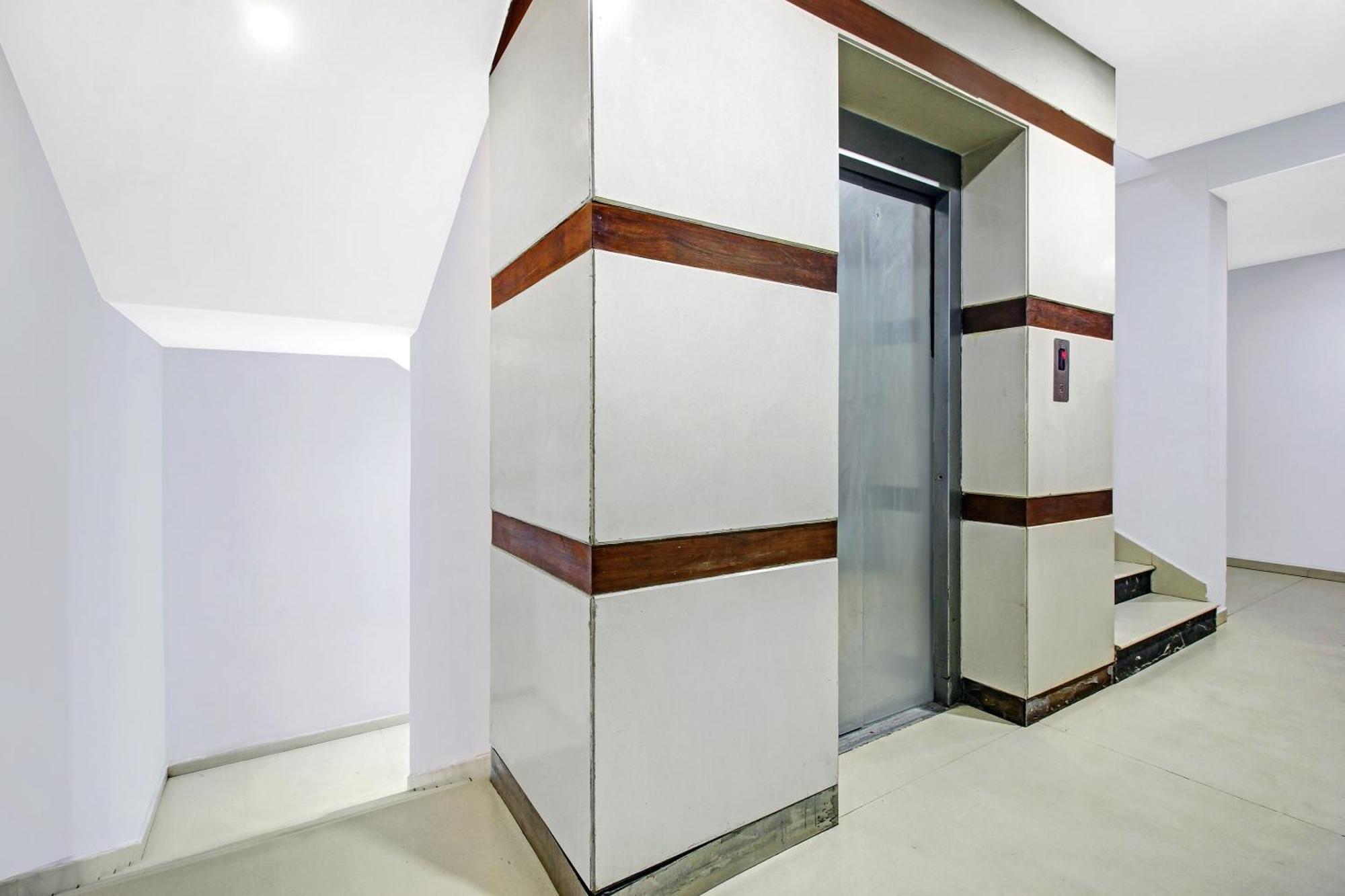 Townhouse Oak The Margi Hotel Near Yosufguda Metro Station Hyderabad Exterior foto